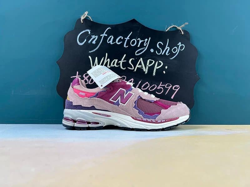 H34CN New Balance 2002R Protection Pack Pink-M2002RDH